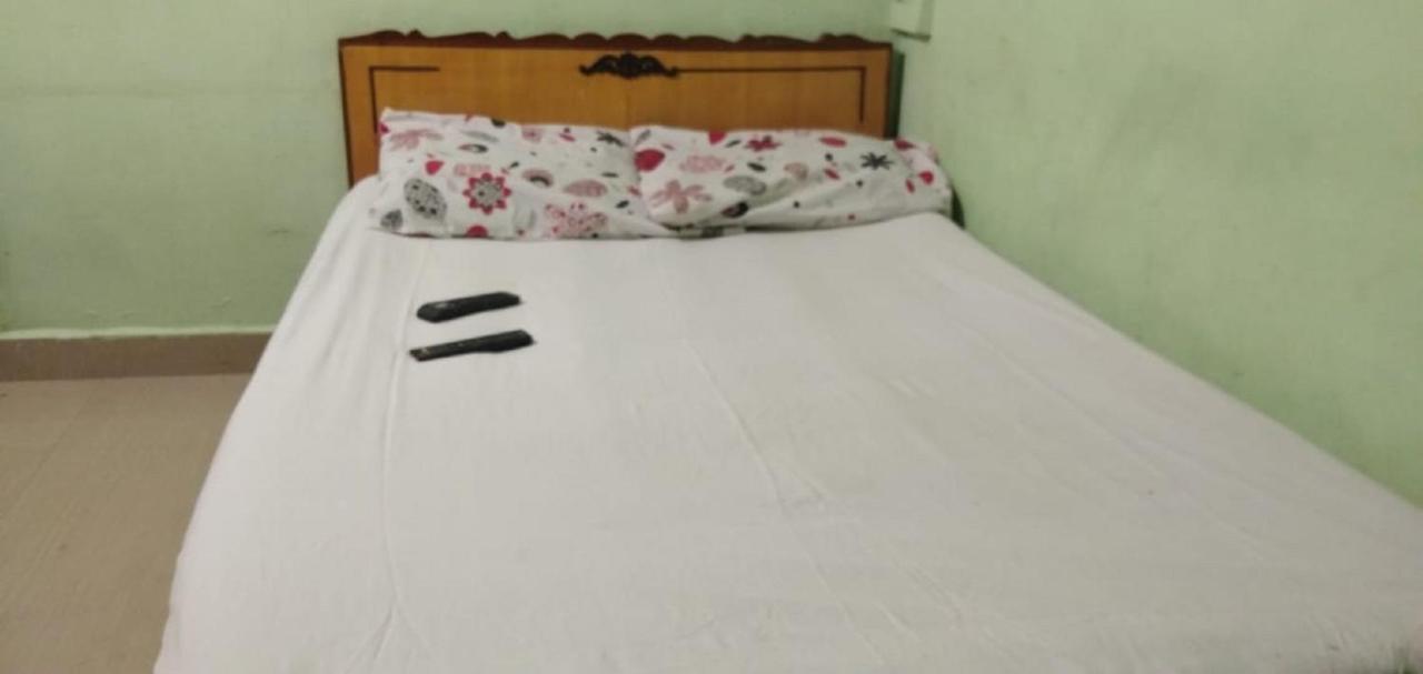Family Guest House Near Bus-Stand Пондичери Екстериор снимка