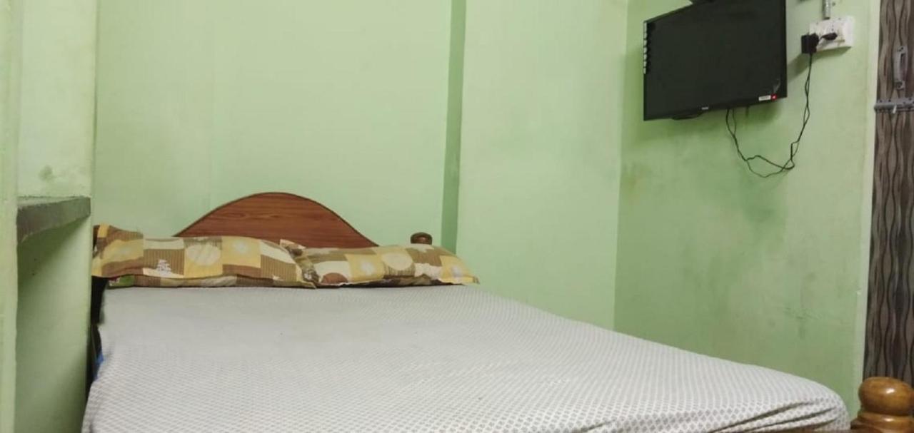 Family Guest House Near Bus-Stand Пондичери Екстериор снимка