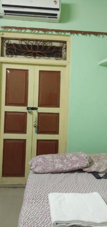 Family Guest House Near Bus-Stand Пондичери Екстериор снимка